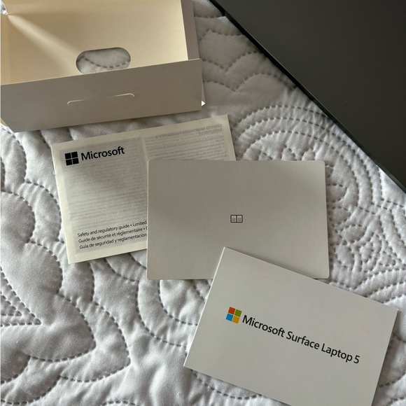 SURFACE LAPTOP 5 (un-used gift) - Picture 12 of 12